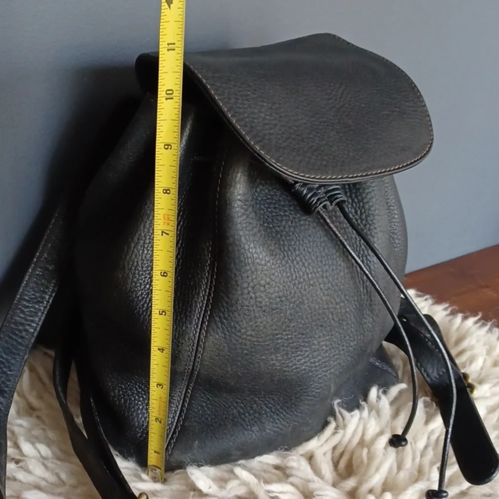 Coach  vintage  leather backpack - Picture 4 of 16